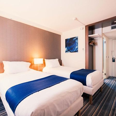 Holiday Inn Express Lille Centre By Ihg Bagian luar foto