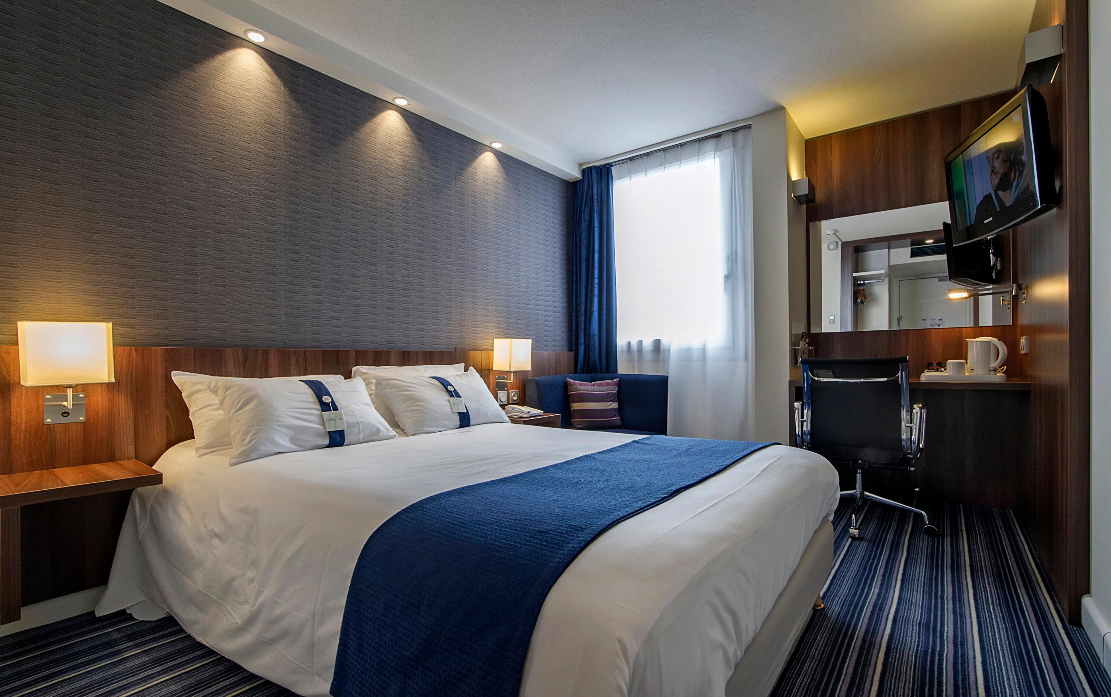 Holiday Inn Express Lille Centre By Ihg Bagian luar foto