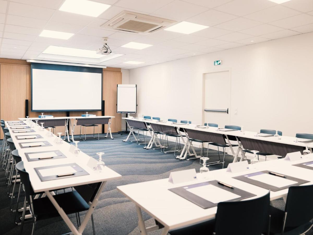 Holiday Inn Express Lille Centre By Ihg Bagian luar foto