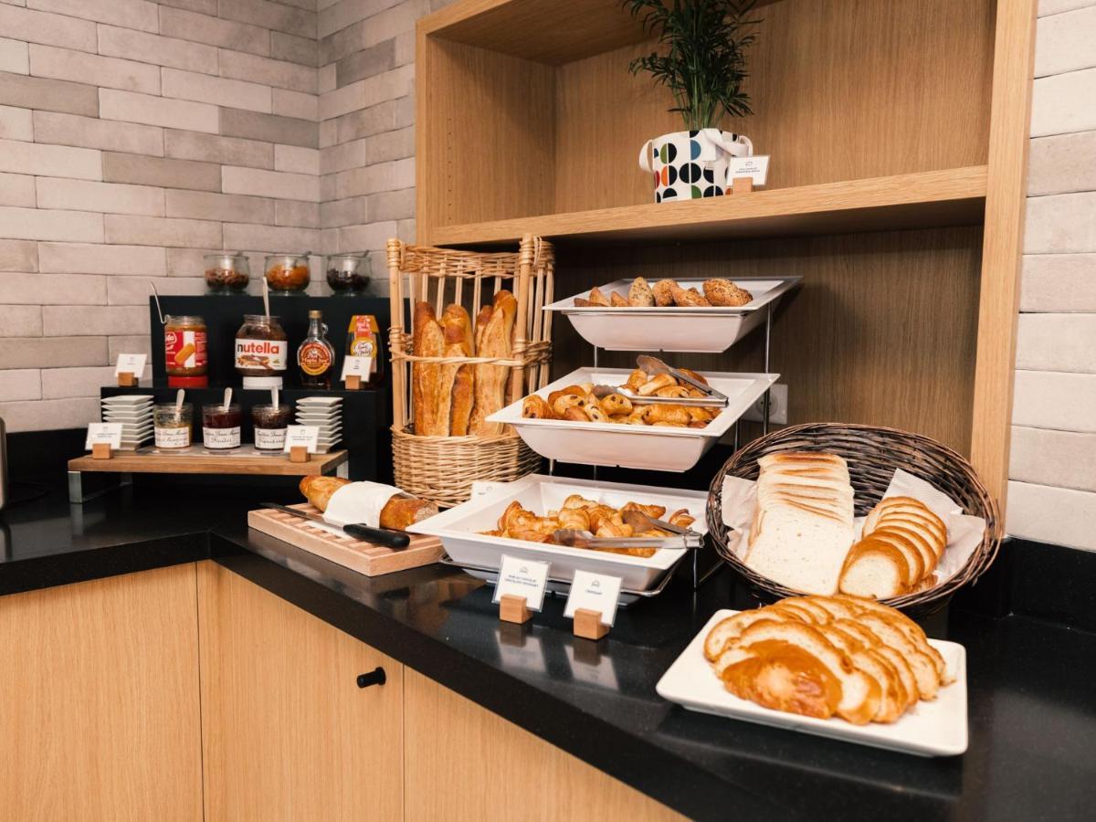 Holiday Inn Express Lille Centre By Ihg Bagian luar foto