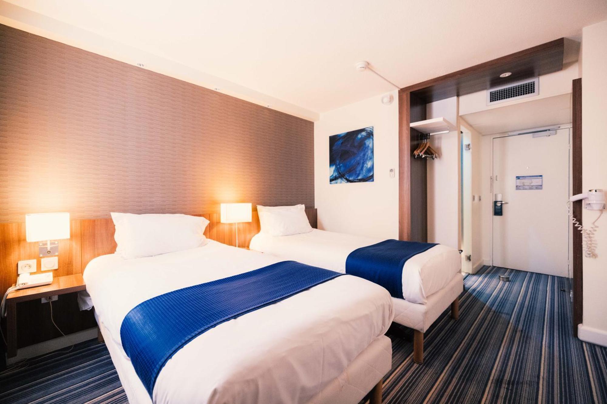 Holiday Inn Express Lille Centre By Ihg Bagian luar foto