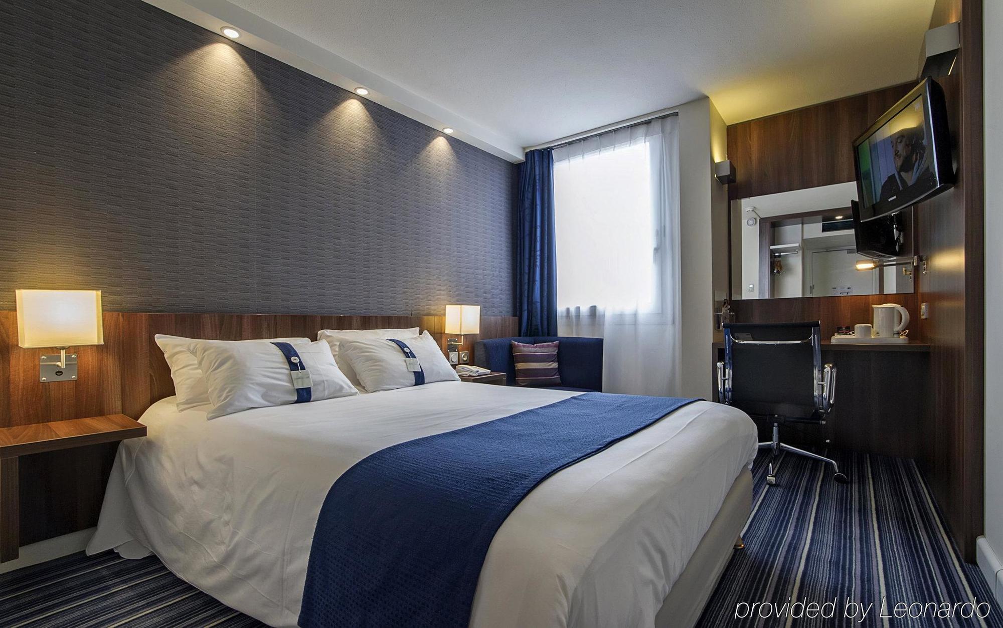 Holiday Inn Express Lille Centre By Ihg Bagian luar foto