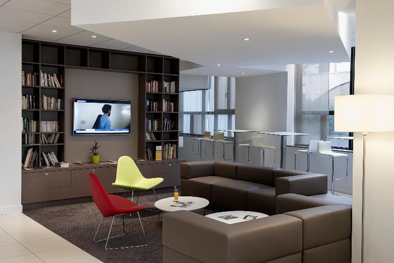 Holiday Inn Express Lille Centre By Ihg Bagian luar foto